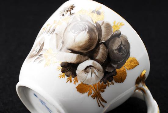 １３５　マイセン　ブラックローズ＆金彩　カップ＆ソーサー