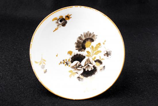 １３５　マイセン　ブラックローズ＆金彩　カップ＆ソーサー