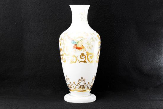 オールド・バカラ 最高級 純白 オパーリンクリスタル製 金彩 大型花瓶 30cm 012 アンティークバカラ オパーリンクリスタル製 花鳥図紋 花瓶