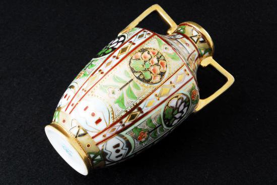 ０５１　オールドノリタケ 金彩幾何学 花図紋 ハンドル花瓶