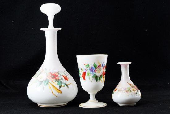 ０２１　オールドバカラ オパーリンクリスタル花柄薄ピンク デカンタ&グラス&花瓶