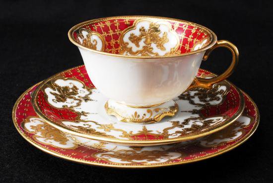 ０５５　オールドノリタケ 金彩&ルビーレッド カップ&ソーサー&プレート