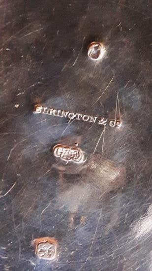 ０２６　シルバーポット ビクトリア調のスターリングシルバー ティーポット 1857年製