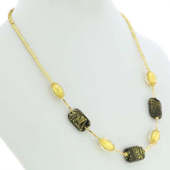 ４９８　イタリア製 ベネチアングラス（ヴェネチア、ムラノガラス）ブラックとゴールドのアクセサリー（ペンダント、ネックレス）