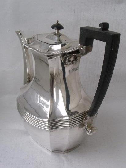 ０３１　シルバーポット アンティーク品 大きくて安定感のあるスターリングシルバー コーヒーポット 1912年製