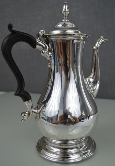 ０３３　シルバーポット ジョージIII世 スターリングシルバーのコーヒーポット Charles Wright