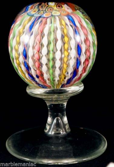 １５７　ムラノガラス　ザンフィリコ　ラッティチーノ　リボン　ゴールドストーン　台座付きペーパーウェイト