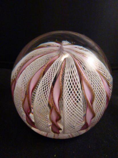 １９９　ムラノガラス　ピンクのラッティチーノ　アベンチュリン　ゴールドダスト　ペーパーウェイト