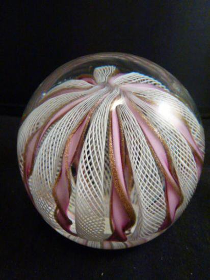 １９９　ムラノガラス　ピンクのラッティチーノ　アベンチュリン　ゴールドダスト　ペーパーウェイト