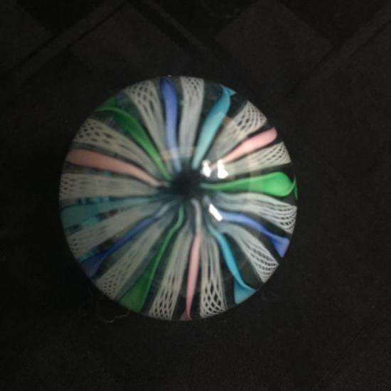 ２００　ヴィンテージ　イタリア製ムラノ　ラッティチーノ　リボン　卵型ペーパーウェイト