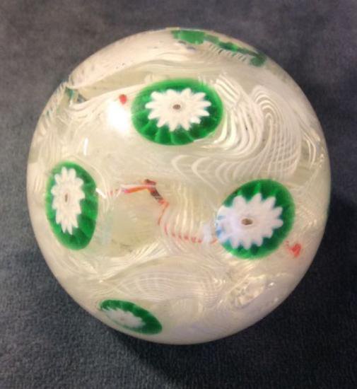 ２１７　イタリア製　ムラノガラスのボウルペーパーウェイト