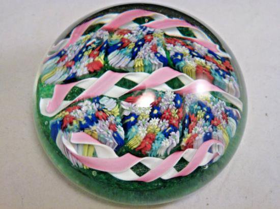 ２２７　ヴィンテージ　イタリア製ムラノガラスのペーパーウェイト　ラッティチーノ　レースリボン　ミレフィオーリ