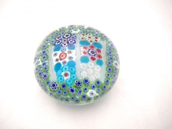 ２３１　イタリア製ムラノガラスのペーパーウェイト　ミレフィオーリ　ラッティチーノ