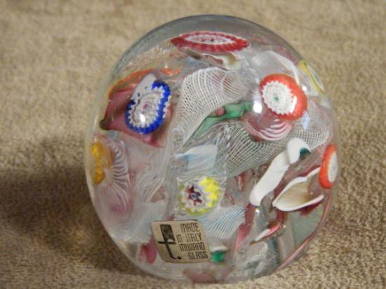 ２３９　ヴィンテージ　ムラノガラスのペーパーウェイト　ラッティチーノ