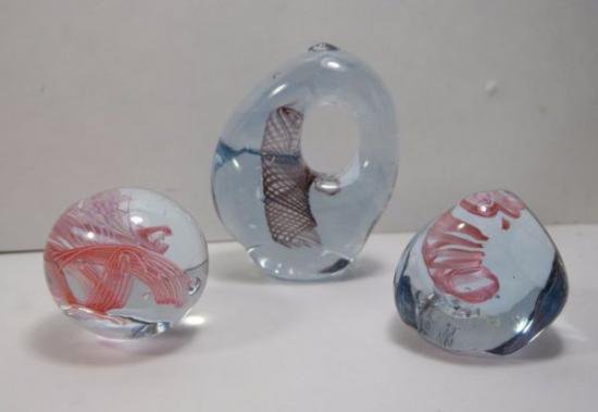 ２５５　ヴィンテージ　ハンドメイドのペーパーウェイト