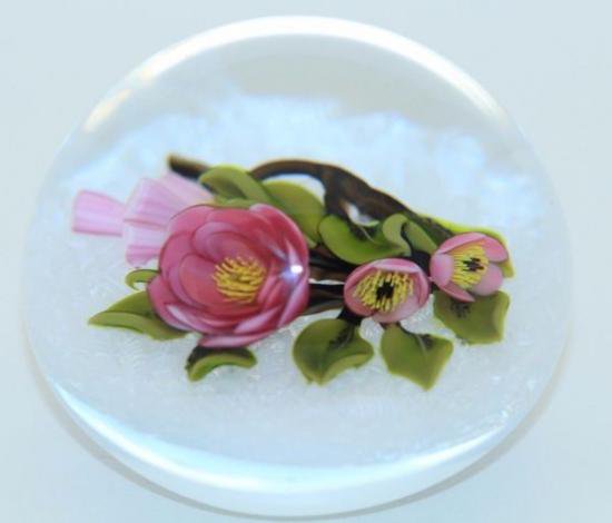 ３５５　ガラスのペーパーウェイト  TRABUCCO