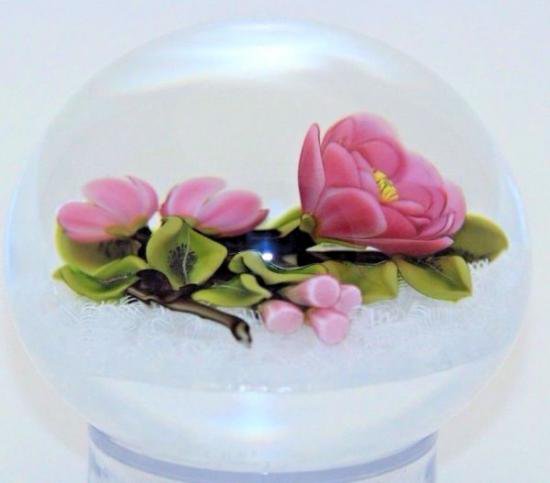 ３５５　ガラスのペーパーウェイト  TRABUCCO