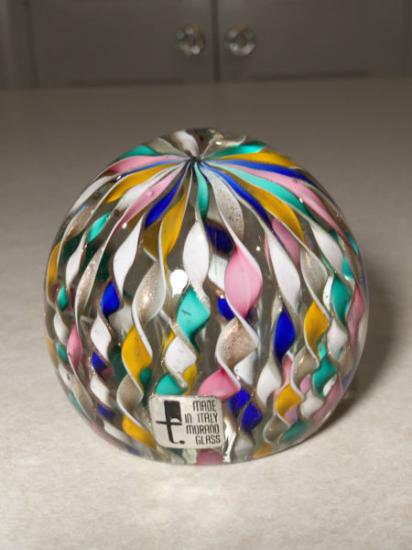 ３８３　ヴィンテージ　イタリア製ムラノガラスのペーパーウェイト