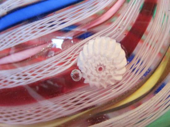 ４２５　ベネチアグラス　ラッティチーノ　リボン　渦柄　ミッレフィオーリの花　ペーパーウェイト