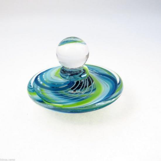 ４３７　ユニークなフォルムのアンティークガラスペーパーウェイト