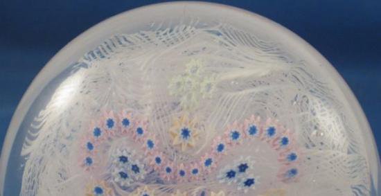 ４４７　ケイスネスのペーパーウェイト　（スコットランド製ラッティチーノ　クラウン2000限定モデル　コリン・テリス作）