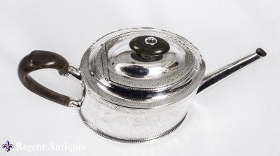 ０３６　シルバーポット アンティーク品 スターリングシルバー Hester Batemanのティーポット