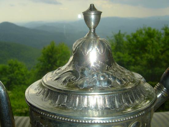 ０３８　シルバーポット Hester Bateman製作 イギリス ジョージ王朝風のスターリングシルバーのティーポット(1786年製)