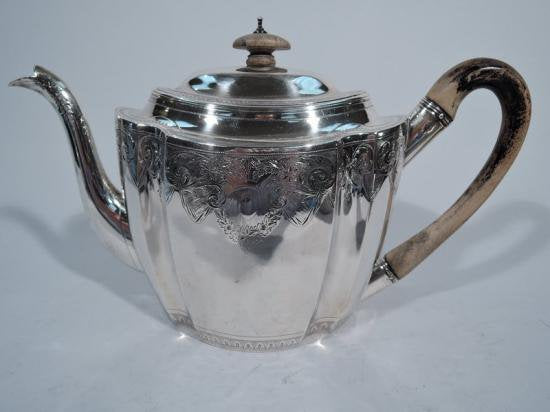 ０３９　シルバーポット Bateman作 ジョージア王朝時代のアンティークなスターリングシルバー ティーポット(1799年製)