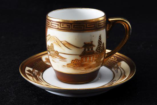 オールドニッポン 金彩白釉盛上装飾色絵風景紋様図 カップ＆ソーサートリオ オールドニッポン 金彩白釉盛上装飾色絵風景紋様図 カップ