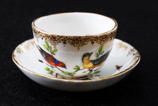 １４４　ドイツの釜のマイセン　meissen 鳥と昆虫　カップ＆ソーサー 検 ドレスデン デミタス