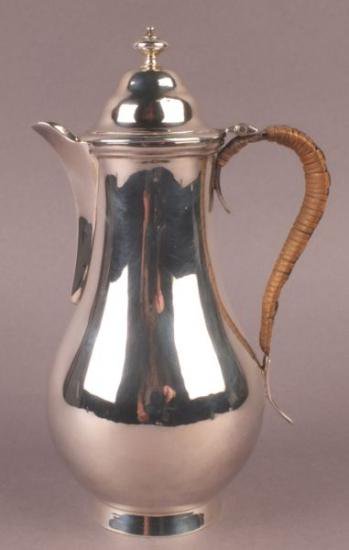 ０５５　イギリス製　英国王ジョージ二世時代　スターリングシルバーポット