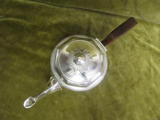 ０５９　シルバーポット 20世紀初めのフランス様式の八角形シルバーポット スターリングシルバー製