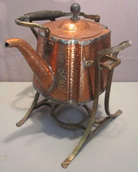 ０８５　シルバーポット Joseph Heinrichs ハンマー打ち出し模様が美しい銅製のティーポット&スタンド