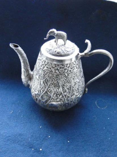 １０４　シルバーポット インド製 スターリングシルバーのティーポット