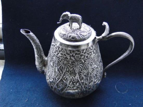 １０４　シルバーポット インド製 スターリングシルバーのティーポット