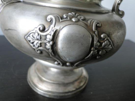 １０６　シルバーポット アンティーク品 スターリングシルバーコーヒーポット 彫刻装飾  1890年フランス・パリ製 刻印有り