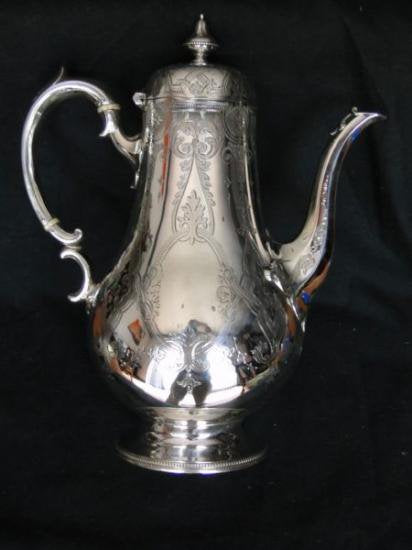 １０７　シルバーポット スターリングシルバー 彫刻装飾 Barnards 1861年ロンドン製 刻印有り