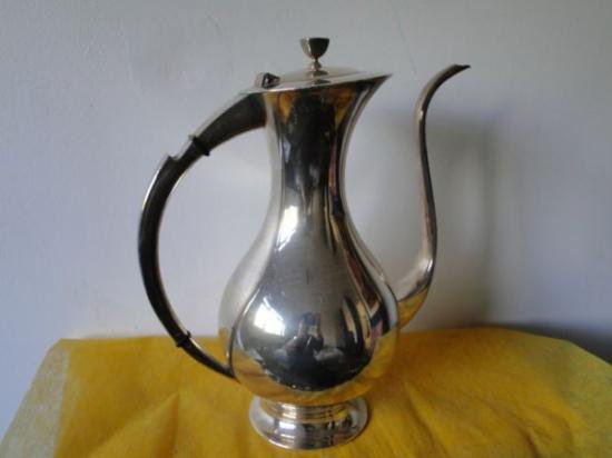 １０８　シルバーポット スターリングシルバー 大きめコーヒーポット シルバー950  アートデコデザイン 1950年製