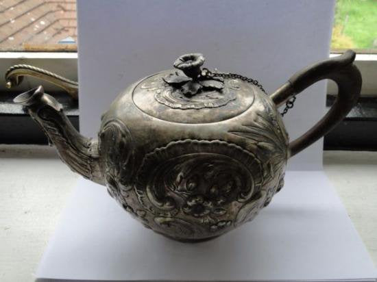 １１７　シルバーポット スターリングシルバーティーポット 彫刻装飾 刻印有り 1860年北欧製