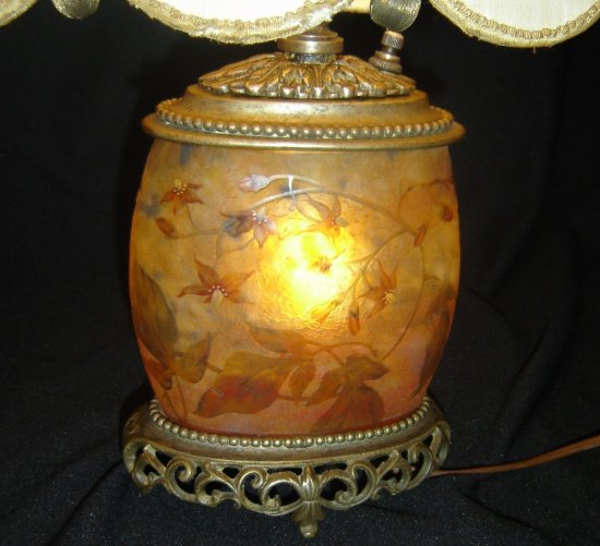 アンティーク　ドームナンシー　茄子の花のテーブルランプ