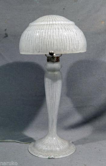 ドームナンシー　アート・デコ　ガラステーブルランプ　白色
