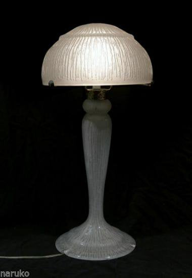 ドームナンシー　アート・デコ　ガラステーブルランプ　白色