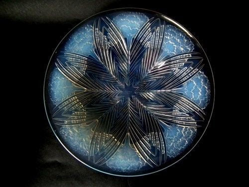 １８２　ルネラリック Rene Lalique　オパルセントのカーネーション模様のプレート Oeillets