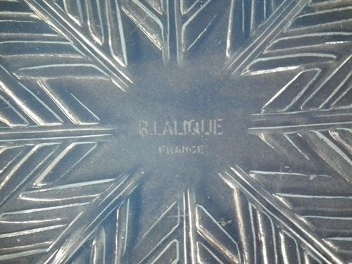 １８２　ルネラリック Rene Lalique　オパルセントのカーネーション模様のプレート Oeillets