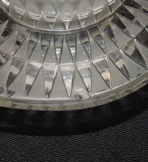 ２２５　ルネ　ラリック　ブルグイユの瓶とグラスのセット