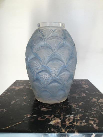 ２５３　稀有なオパルセントの花瓶　エルブレ　ルネ　ラリック