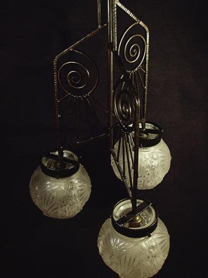 ０３９　ミューラー兄弟　アールデコ　ボールとクジャクのシャンデリア