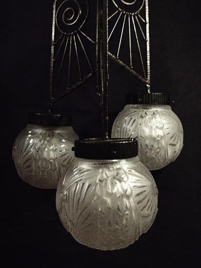 ０３９　ミューラー兄弟　アールデコ　ボールとクジャクのシャンデリア