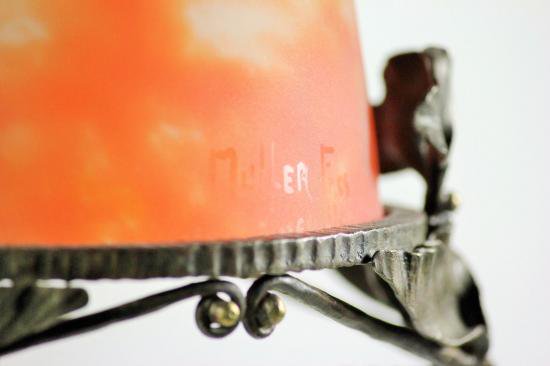 ０４９　ミューラー兄弟　銀杏の装飾のランプ