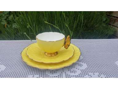 １４５　エインズレイ　バタフライハンドル　カップ＆ソーサーとプレート